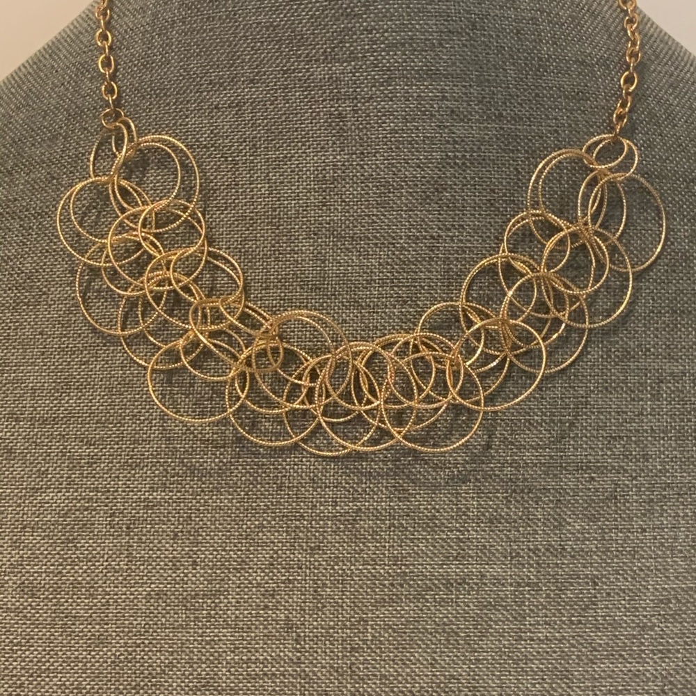 ๐ 3 for $25 Interlock Circle Necklace - Picture 1 of 3